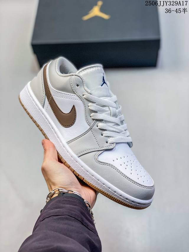 耐克 乔丹Air Jordan 1 Low Aj1 乔1 乔丹1代Aj1 低帮复古文化休闲运动篮球鞋。从1985 年面世的元年款汲取设计灵感，采用简洁大方的经典