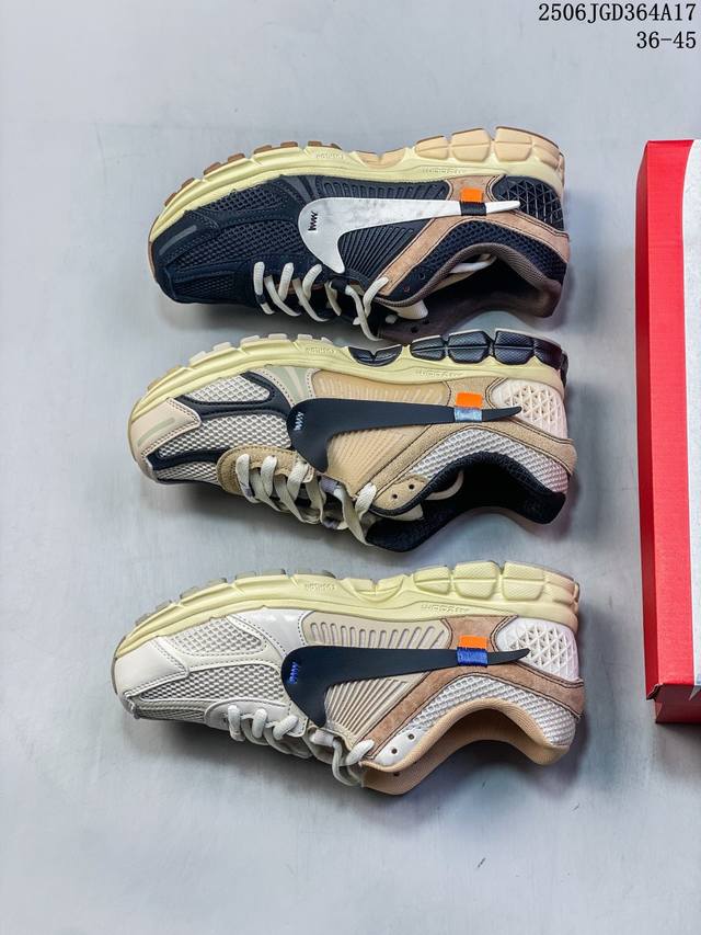 Nike 耐克新款 Zoom Vomero 5 运动鞋休闲训练跑步鞋。Nike Zoom Vomero 5 男女子运动鞋妥帖包覆足部，提供透气支撑效果。耐穿材料