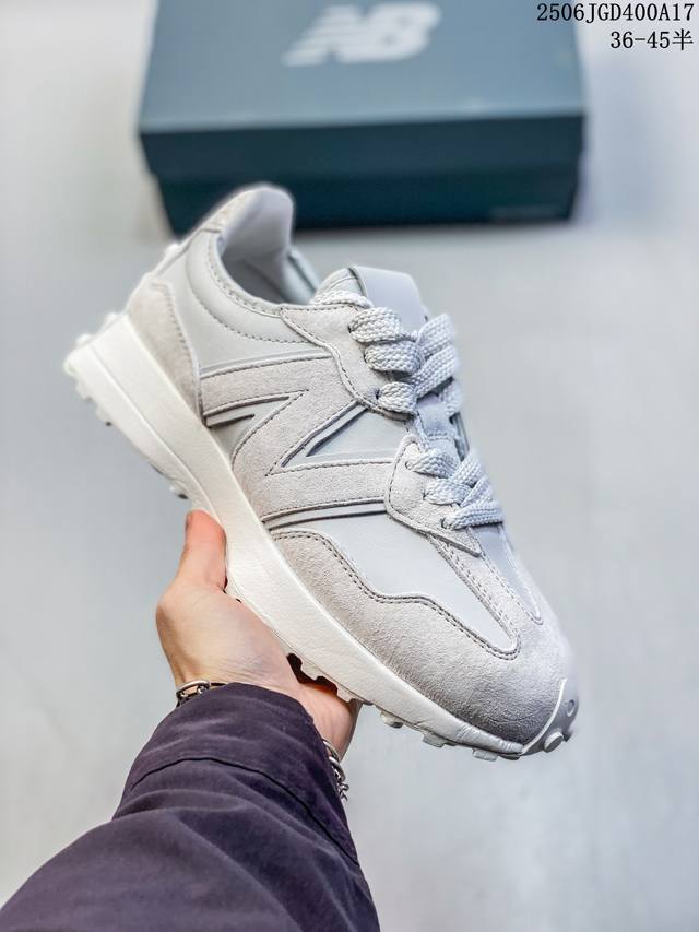 New Balance Ms327 复古休闲运动慢跑鞋 以更纯粹的复古风格设计打造的全新造型 侧身还以解构设计 将 N 字标志以做旧压花样式呈现 官方货号：Ms