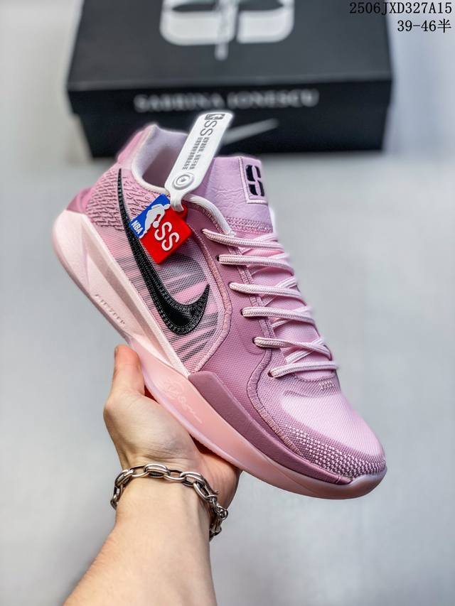 Nike A Ir Zoom Pegasus萨布丽娜二代缓震耐磨 轻便气垫运动休闲鞋 尺码：见图 编码：05Jxd327A15