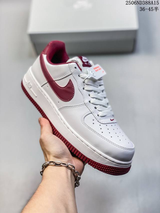公司级带半码 Nike Air Force 1 ‘07 Low 空军一号 低帮 运动鞋 休闲鞋 折边针车 工艺难度大 原楦头原纸板 原装鞋盒 定制五金配件 内置