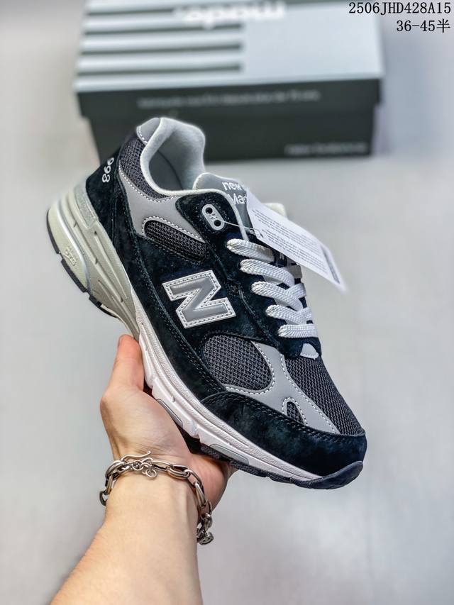 公司级 Newbalance 新百伦993系列美产老爹鞋总统经典复古运动鞋纽巴伦993总统慢跑鞋。卓越的舒适性与经典风格相得益彰，打造出我们的 Made In