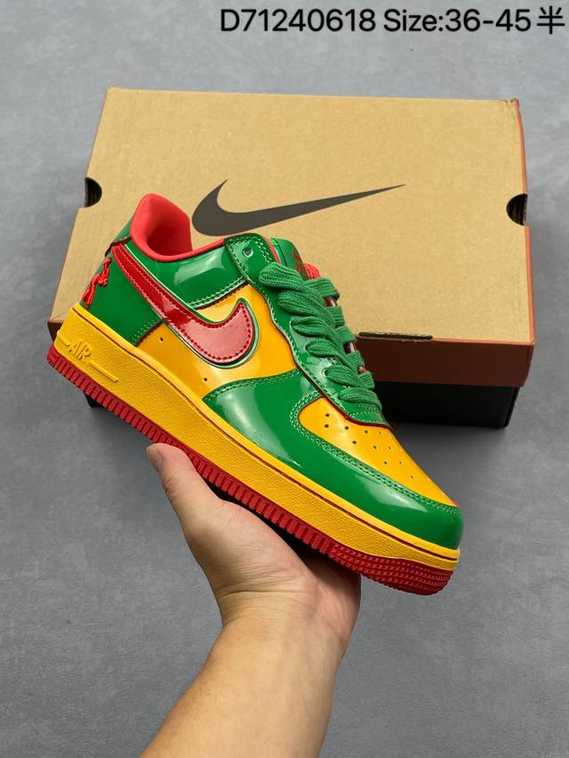 真标性价比 Lil Yachty X Nk Air Force 1 Low 空军一号联名绿金红 Ih4383-300 鞋身通体采用漆皮材质打造，配色方面也一改初
