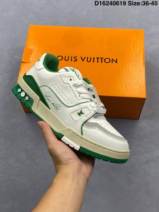 Louis Vuitton 广东原产，采用皮革鞋面材质，，内里全小羊皮打造及去味海玻璃脚垫，外置耐磨橡胶大底全新Lvlouis Vuitton Remarque