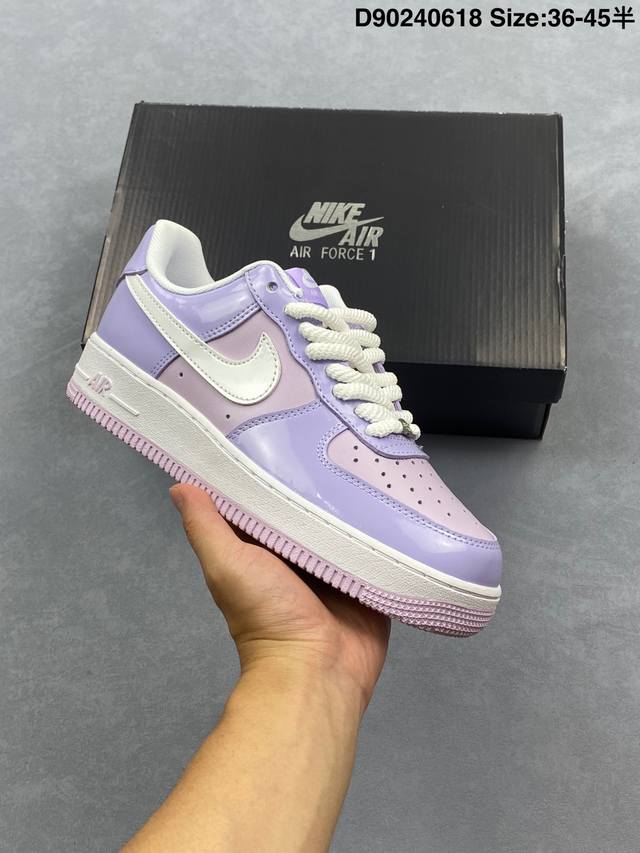 耐克Nike Air Force 1 Low 空军一号低帮百搭休闲运动板鞋 柔软、弹性十足的缓震性能和出色的中底设计，横跨复古与现代的外型结合，造就出风靡全球三