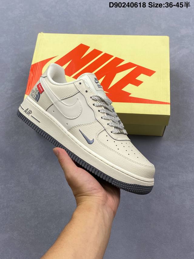 海外限量发售Nike Air Force 1 '07 Low “Supreme北面联名--透心米灰”空军一号 低帮 运动鞋 休闲鞋 折边针车 工艺难度大 原楦头