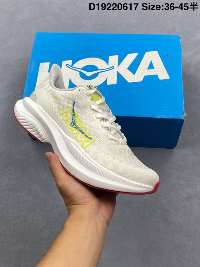 小红书推荐Hoka W Mach 6全新配色 这个品牌来自于新西兰的毛利语，Hoka表示大地，One One表示飞越，连起来就是飞越地平线，One One不是读
