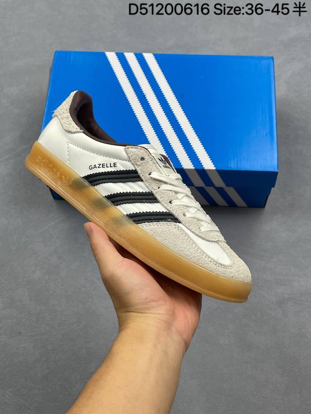 阿迪达斯Ad Gazelle Indoor Trainers 羚羊内训系列低帮复古百搭休闲运动德训风板鞋 90年代经典的复刻版！自60年代以足球训练鞋面世以来,