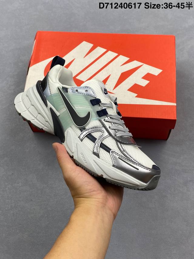 Nike V2K Run Runtekk Summit White Metallic Silver ' 耐克机能减震跑步鞋 织物材质 公司级 真标带半码 Siz