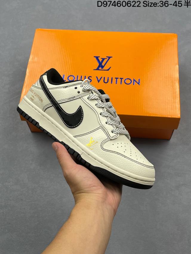 Nike Dunk Sb Low 定制Dunk ！Lv 定制Dunk Sb顾名思义，具有经典的Dunk血缘，又注入了更多的时尚元素。相较于普通的Dunk滑板鞋，