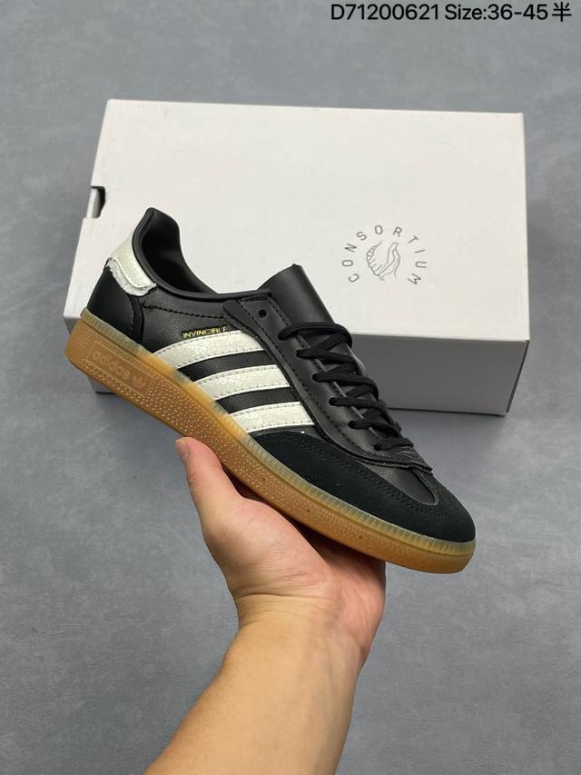 公司级Adidas Handball Spezial 阿迪达斯经典款 复古休闲板鞋 官方货号：Jq2376 尺码：36-45半 编码：D7 0621