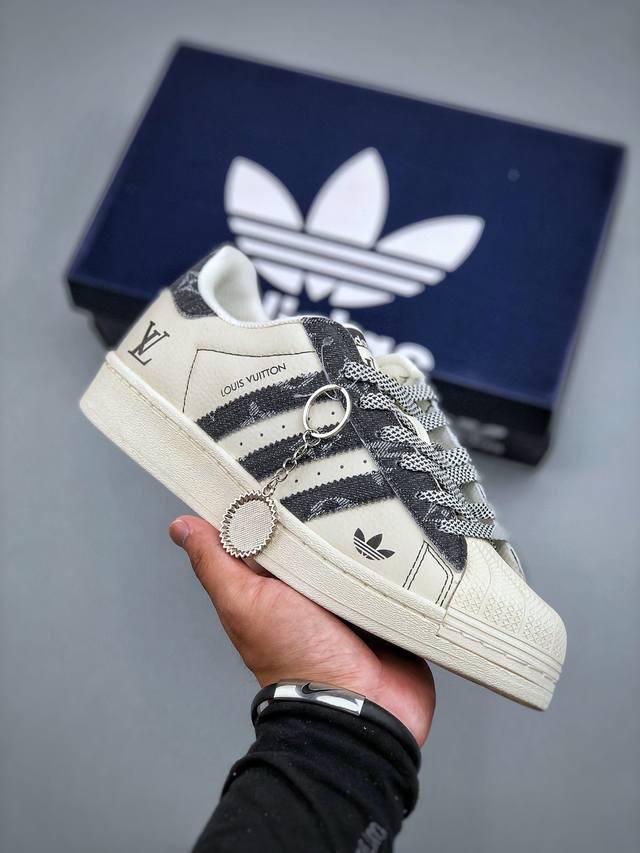 C版 Adidas Originals Superstar 联名款 经典贝壳头官网同步 实拍首发渠道正品订单 诠释市场最高工艺水平区别市面普通真标版本，进出专柜