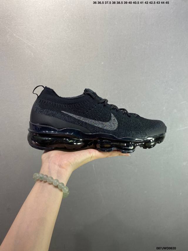 公司级Nike Air Vapormax Fk 全掌长气垫 缓震跑步鞋 采用传统的Flyknit构造 回收材料制成 鞋垫上印有Nike的风车标志 全长Vapor