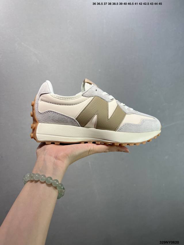 New Balance Ms327 复古休闲运动慢跑鞋 全新 New Balance 327 系列，以更纯粹的复古风格设计打造的全新造型。侧身还以解构设计，将