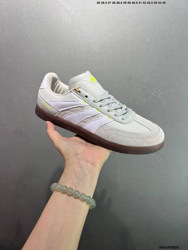 阿迪达斯Adidas Predator Freestyle 复古单品 展示高质量的工艺 带有装饰的超锁缝制和无缝的手感 柔软 柔软的皮革造型和标志性的3条纹完成