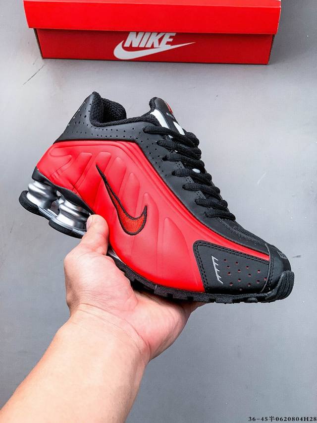 公司级！Nike Shox R4系列 耐克 低帮运动休闲气垫运动鞋 Nike Shox R4男子气柱运动鞋是21世纪早期经典款的焕新鞋款，沿用其未来感设计线条和