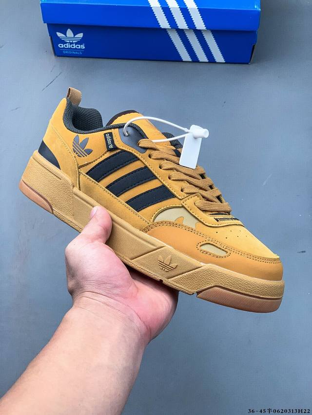 集图 阿迪达斯 Adidas Originals Post Up 低帮百搭休闲板鞋！ 这款Adidas经典款，延续篮球场基因，同时融入摩登气质，含锯齿状三条纹和