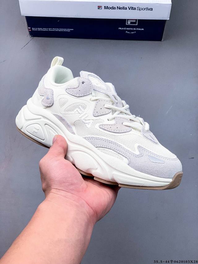 集图 斐乐 Fila Fusion 火星复古跑鞋 原鞋开版定制 正品同步鞋材 皮革拼接麂皮 搭配透气网布 主打复古潮流 撞色设计 视觉冲击十足 超厚Eva软底设