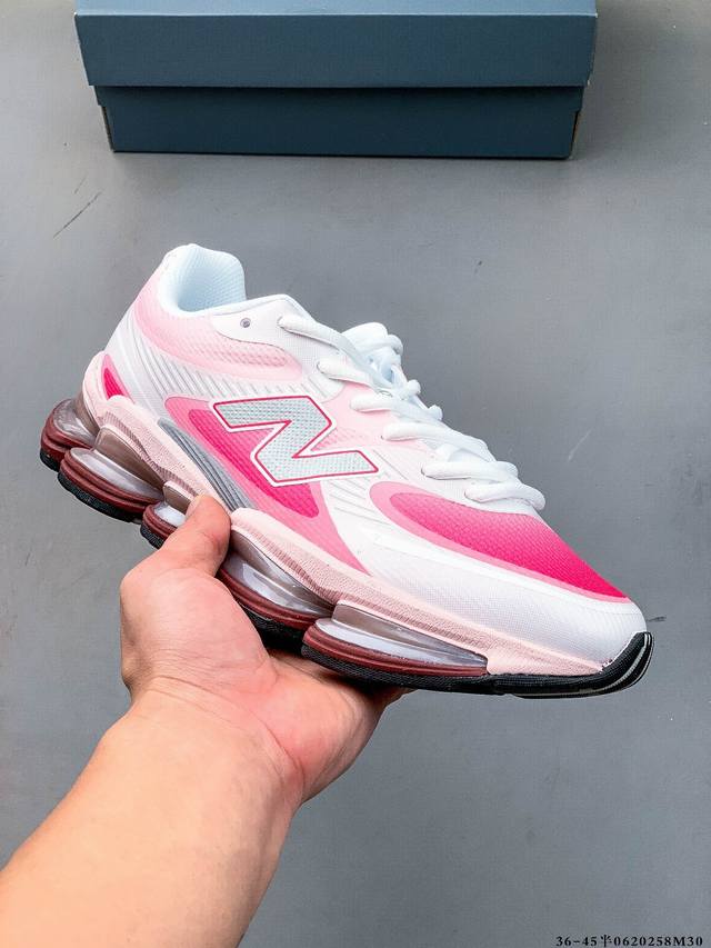 新百伦 New Balance Nb U 0Ea 运动跑步鞋。此复刻经典鞋款，加入当下大热的户外元素，以曾经篮球鞋款型式样加以打造鞋款造型。编织鞋带以及加强稳固