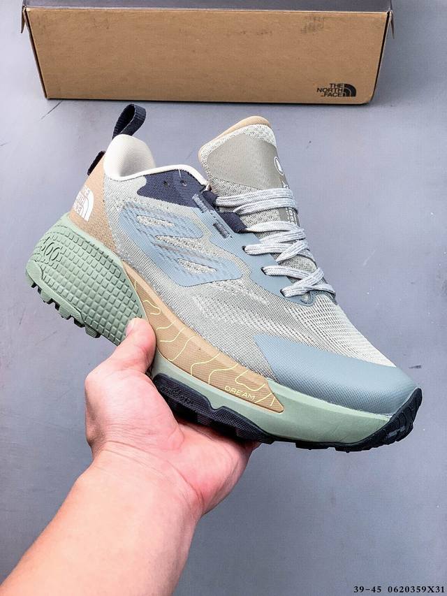 集图 The North Face Altamesa 500 北面缓震越野跑鞋户外透气徒步鞋 中底搭载的是 The North Face 专研的Dream超临界