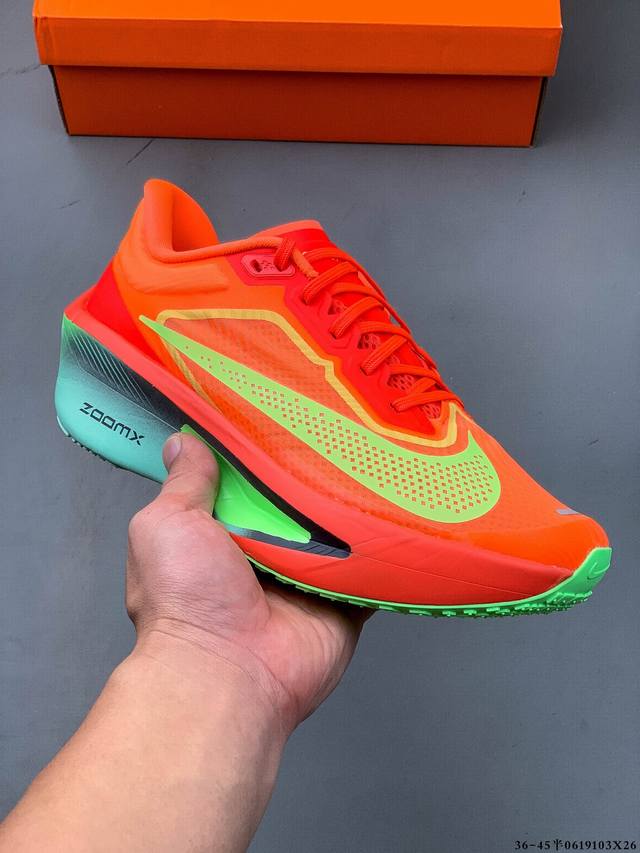 公司级！耐克Nike Zoom Fly 6 竞速飞行6代系列低帮轻质缓震透气休闲运动跑步鞋 Nike旗下主打竞速训练的Zoom Fly 6突然官宣，让不少跑步玩