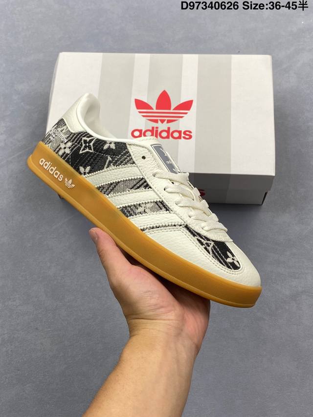 阿迪达斯三叶草Adidas Originals Samba Og 桑巴舞系列绅士德训足球风百搭低帮休闲运动板鞋 货号：Dd6607 尺码：36-45带半码 Id