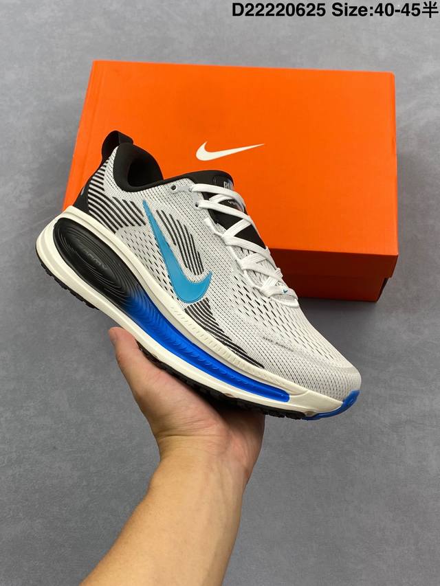 Nike Vomero 18 耐克 舒适减震防滑 低帮跑步鞋 全掌Reactx泡绵中底 前掌和后跟还配备了Air Zoom气垫单元 据说跑起来更快更舒适哦 这次