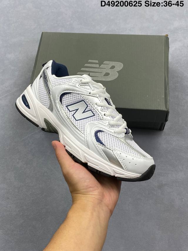 新百伦 New Balance 530 复古跑鞋 小红书爆款 官网售罄这双鞋确实是Nb家经典复古款式之一，以全新科技诠释，成功打造530鞋款，鞋面在保持530基