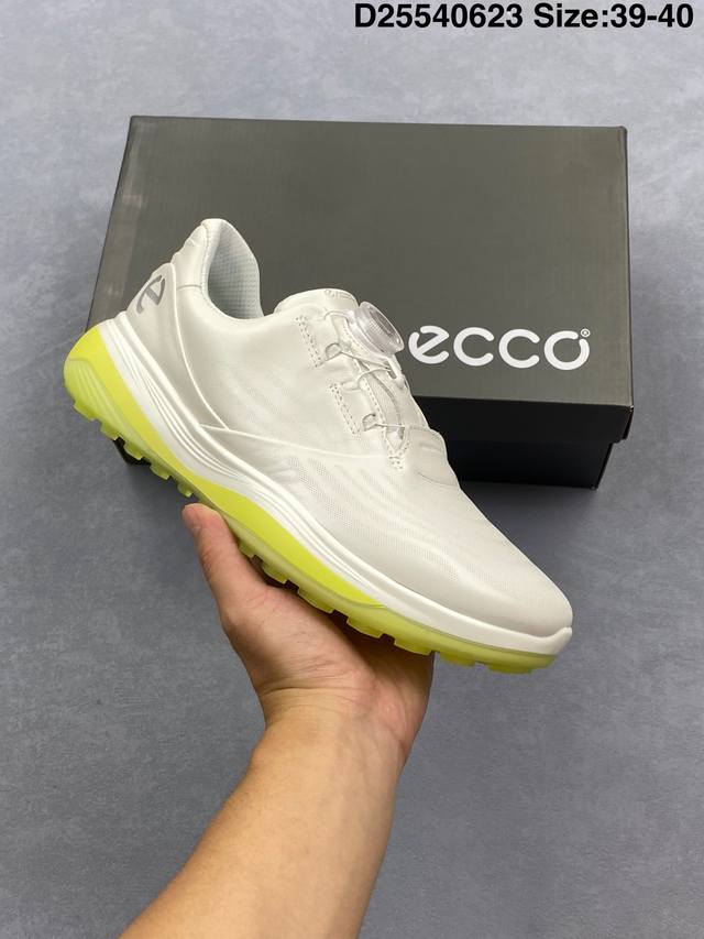 Ecco爱步男鞋 夏季运动鞋潮酷时尚跑步鞋男 街头户外系列 鞋面采用优质网布与皮质贴片手工制成，舒适透气肌肤，亲肤内里，透气性能良好 保持足底干爽舒适 简约系带