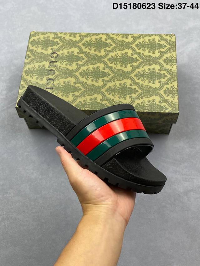 Gucci 古驰官网主推款 3D印花字一厚底拖鞋 经爆典款 原版开模 高端复刻 Gucci 20Ss 夏季时潮尚流爆款 毫无念悬的网红单品 时装周街拍出率镜超高