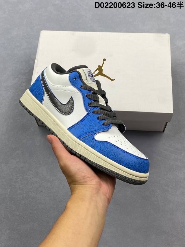 Air Jordan 1 Low 蓝白 Aj1乔1低帮休闲板鞋 同步官方配色 市场唯一独家头层皮打造 原鞋原档案开发 原厂皮料 原档冲孔鞋头 正确满胶鞋垫 四线
