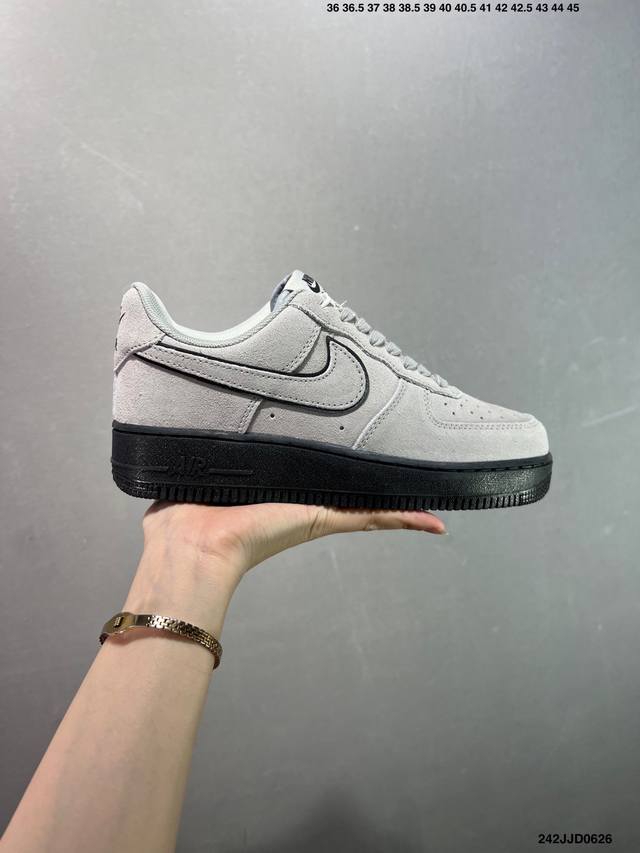 Nike Air Force 1 Low 原楦头原纸板 打造纯正空军版型 专注外贸渠道 全掌内置蜂窝气垫 原盒配件 原厂中底钢印、拉帮完美 官方货号: Hq19