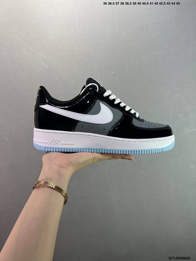 公司级Nike Air Force 1 Low 原楦头原纸板 打造纯正空军版型 专注外贸渠道 全掌内置蜂窝气垫 原盒配件 原厂中底钢印、拉帮完美 官方货号：Ib