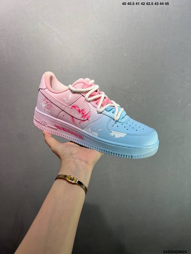 公司级Nike Air Force1 07 Low 定制空军 #原楦头原纸板 打造纯正空军版型 #专注外贸渠道 全掌内置蜂窝气垫 #原盒配件 原厂中底钢印、拉帮