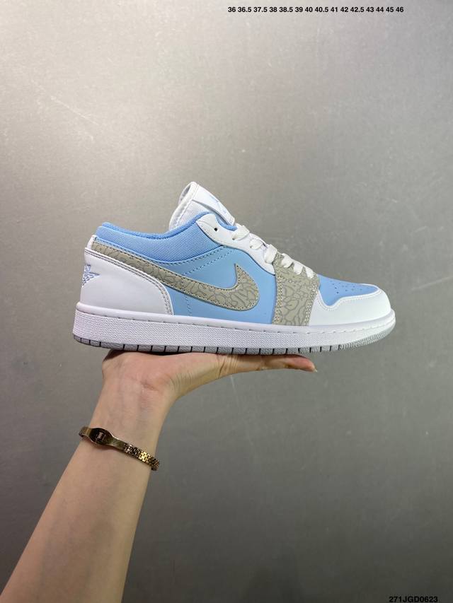 Nike Air Jordan 1 Low Aj1乔1低帮休闲板鞋 同步官方配色 原档冲孔鞋头 四线拉帮 鞋舌高弹海绵填充 官方货号:553558 113 Si