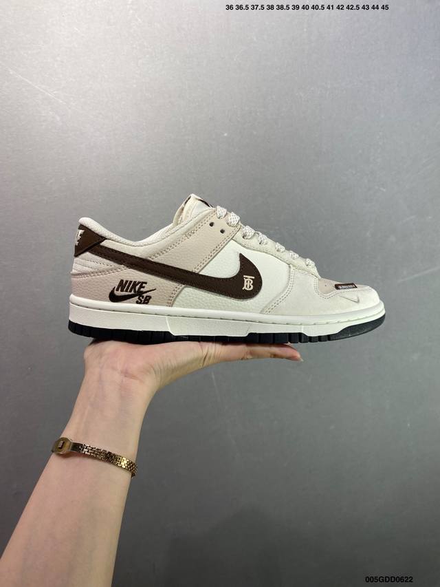 公司级Nk Dunk Low 定制配色 Dj -062 大厂出品 极力推荐 原装头层材料 独家版型蒸餾加工帶來的是更好的视觉和脚感体验大厂纯原品质出货 清洁度