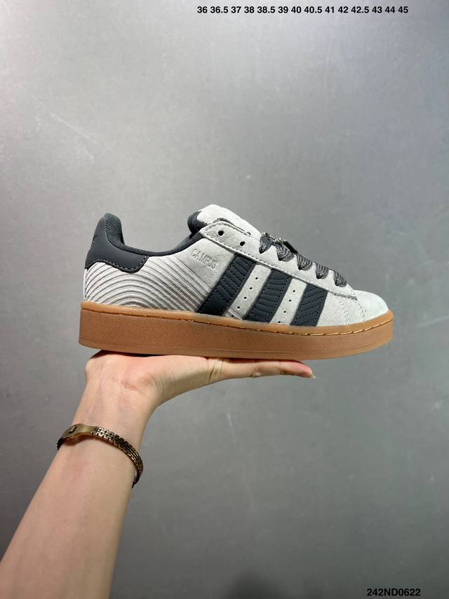 Adidas Originals Campus 00S 百搭单品 学院系列面包风经典复古低帮百搭休闲运动板鞋 这次 Originals 选择了以经典复古鞋型 C