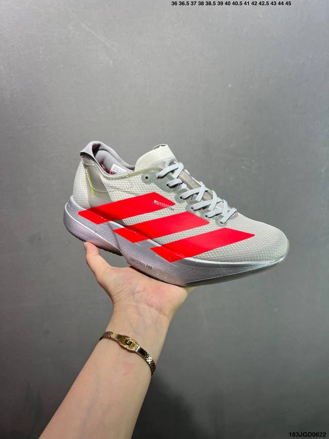 Adidas Zero Ad Ios Por4“零度进化版系列低帮轻便透气竞速休闲运动慢跑鞋货号：Jr6372#男女鞋半码制#采用呼吸网织物热熔面料材质#中底搭
