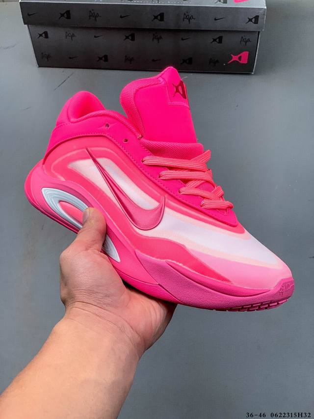 公司级！Nike A'one A'ja Wilson 阿贾 威尔逊1代实战篮球鞋！ 鞋款的主人正是当今 Wnba 现役第一人阿贾 威尔逊。鞋款被命名为 Nike