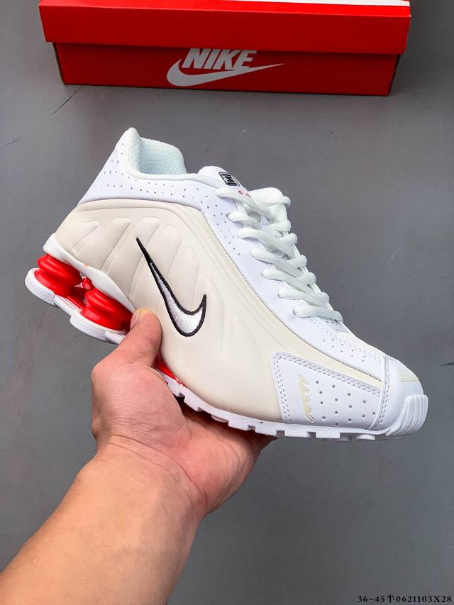 公司级！Nike Shox R4系列 耐克 低帮运动休闲气垫运动鞋 Nike Shox R4男子气柱运动鞋是21世纪早期经典款的焕新鞋款，沿用其未来感设计线条和