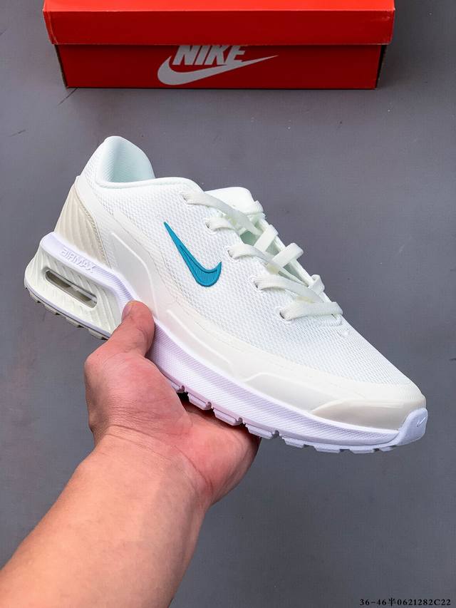 集图 Nike Air Max Bia 新款缓震运动跑鞋 核心亮点在于其八腔气垫结构 根据不同部位设定的气压值专为行走设计 提供卓越的舒适感 鞋面的设计让人联想