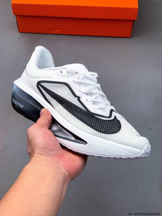 集图 公司级！耐克Nike Zoom Fly 6 竞速飞行6代系列低帮轻质缓震透气休闲运动跑步鞋 Nike旗下主打竞速训练的Zoom Fly 6突然官宣，让不少