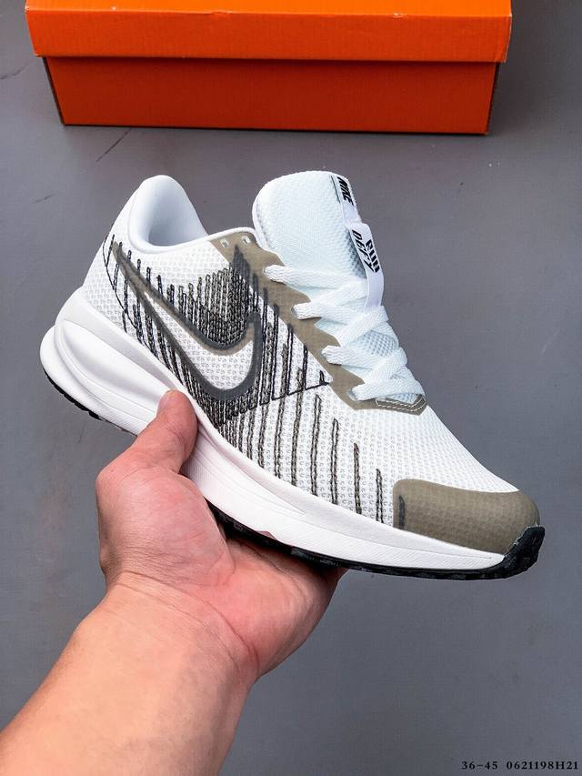 Nike Air Defy Run 1 网面织物 缓震运动鞋 兼顾迅疾外观和稳固脚感 后跟覆面和中足动态支撑巧妙融合 缔造稳定顺畅的迈步体验 0621198H2