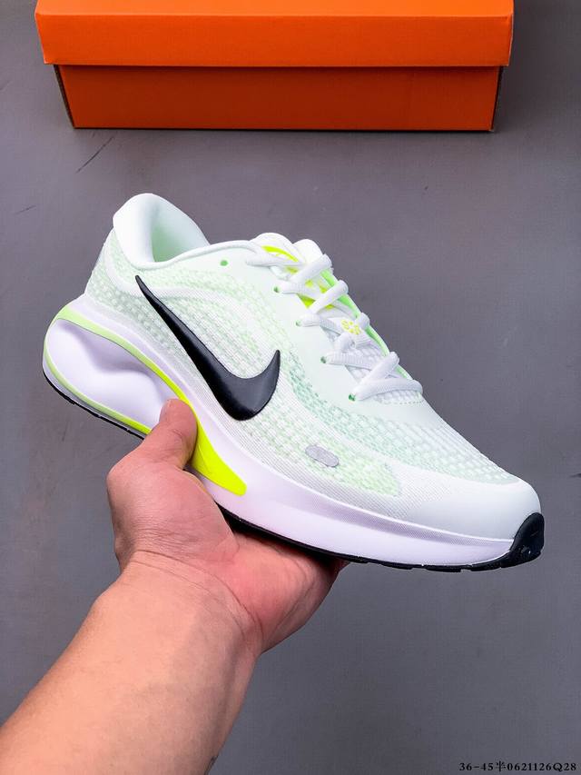 公司级！耐克Nike Journey Run 25新款缓震透气跑步鞋 0621126Q28