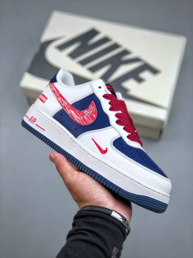 Nike Air Force 1 Low 联名款 原楦头原纸板 打造纯正空军版型专注外贸渠道 全掌内置蜂窝气垫 原盒配件 原厂中底钢印、拉帮完美 货号：Dq66