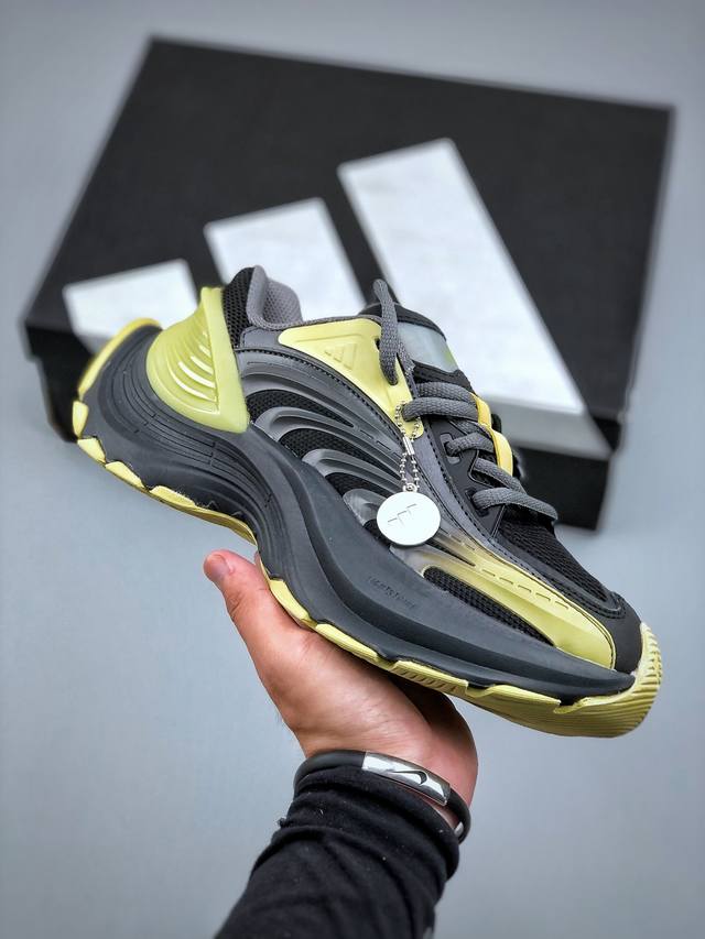 纯原版本 Adidas Xlg Mtw系列 舒适防滑透气 低帮 休闲跑步鞋男女同款与众不同的结构美学，在这种纯色氛围里，也可以有更纯粹的展现 货号：Jr6391