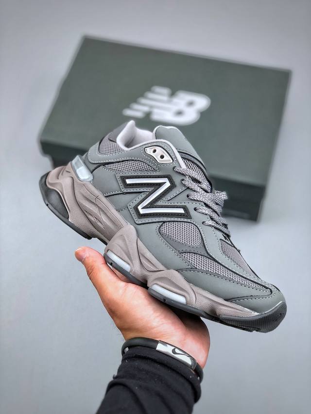 Joe Freshgoods X New Balance Nb9060 联名款 复古休闲运动慢跑鞋 鞋款灵感源自设计师本人对夏日的怀日回忆。 官方货号: U90