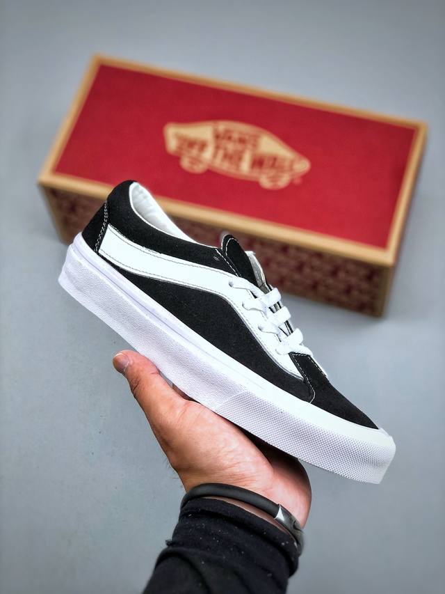 小红书爆款 Vans Bold Ni 黑色 低帮 经典复古红白低帮休闲全翻毛皮硫化板鞋 尺码：35 36 36.5 37 38 38.5 39 40 40.5