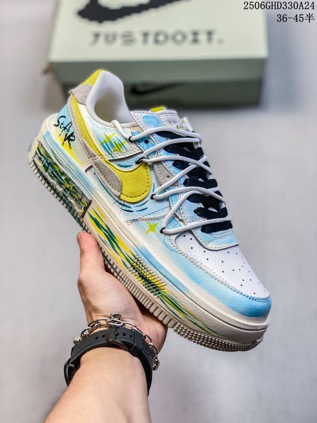 公司级带半码 耐克Nike Air Force 7空军一号低帮百搭休闲运动板鞋。柔软、弹性十足的缓震性能和出色的中底设计，横跨复古与现代的外型结合，造就出风靡全