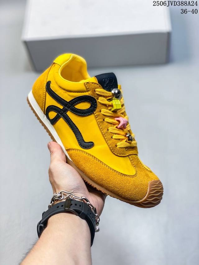 罗意威 Loewe Ballet Runner 25Ss春季新款爆款芭蕾舞鞋 系列阿甘复古风德训薄底百搭休闲运动鞋 右脚鞋舌镶嵌Nfc芯片装置 扫描秒进官网 不